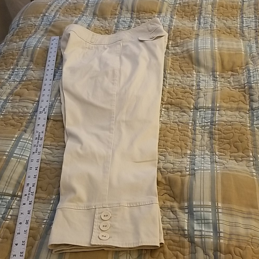 Khaki capris